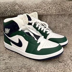 Women’s Air Jordan 1- White, Green, Navy